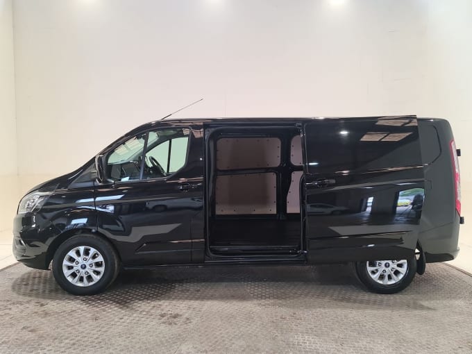 2025 Ford Transit Custom
