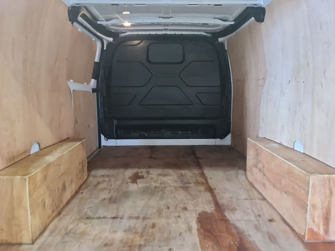 2025 Ford Transit Custom