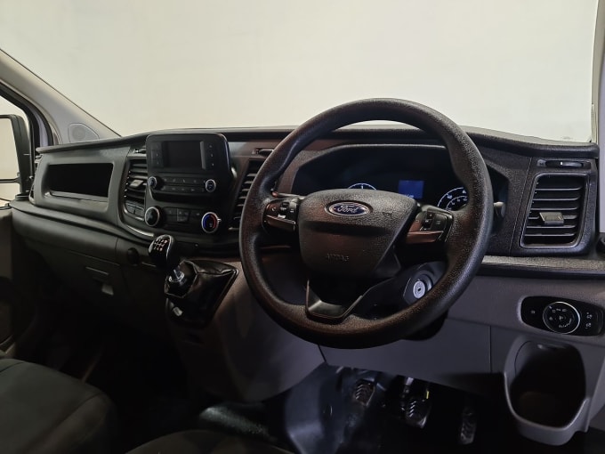 2025 Ford Transit Custom
