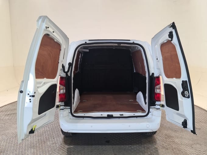 2025 Vauxhall Combo