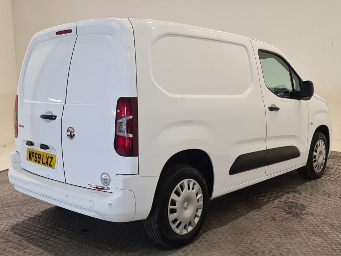 2025 Vauxhall Combo
