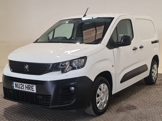 2025 Peugeot Partner