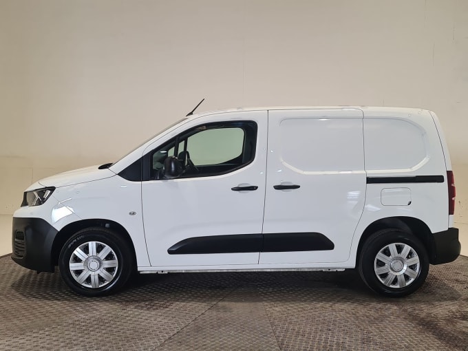 2025 Peugeot Partner