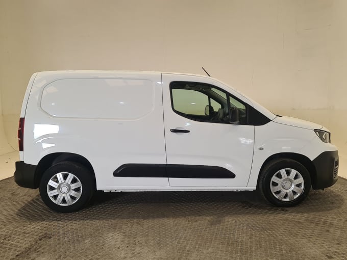 2025 Peugeot Partner