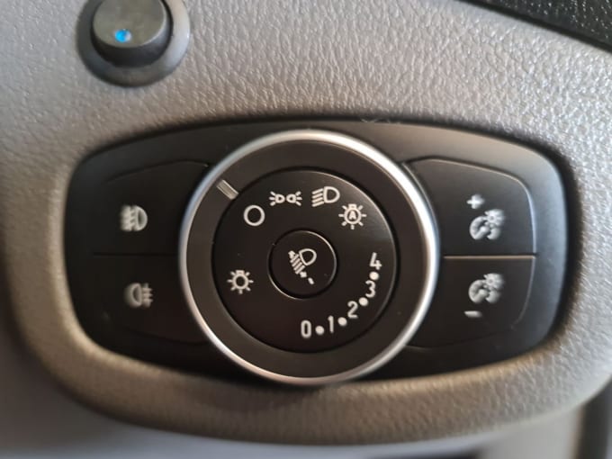 2025 Ford Transit Connect