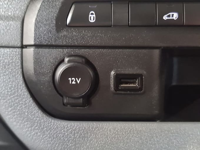 2025 Vauxhall Vivaro