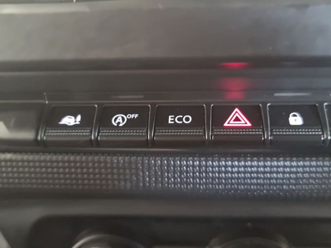 2025 Nissan Primastar