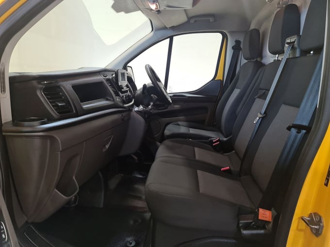 2025 Ford Transit Custom
