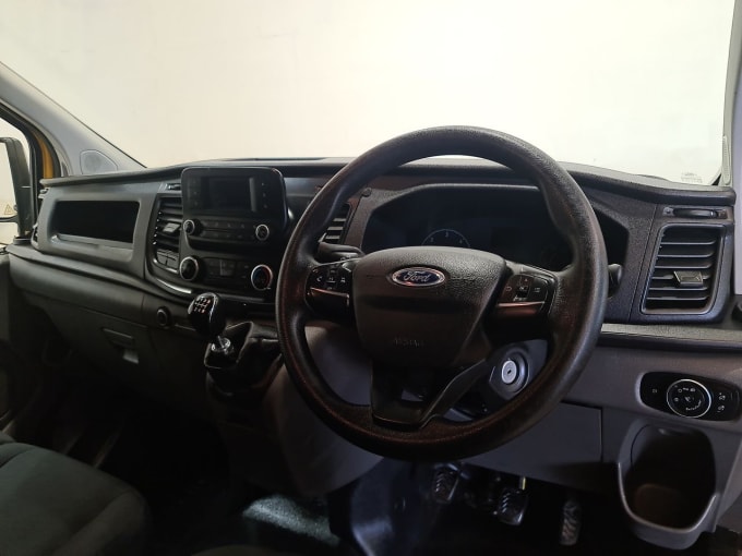 2025 Ford Transit Custom