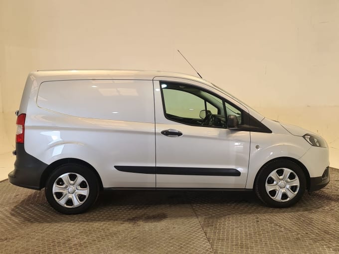2025 Ford Transit Courier