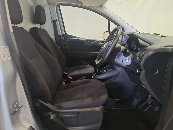 2025 Ford Transit Courier