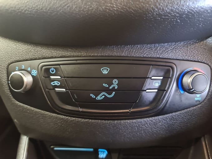 2025 Ford Transit Courier