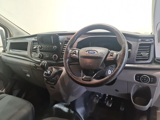2025 Ford Transit Custom