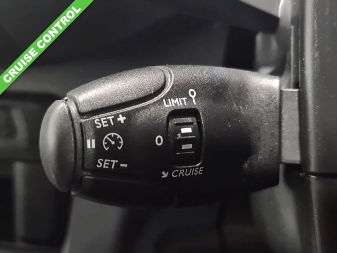 2025 Peugeot Expert