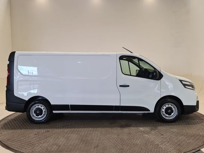 2025 Nissan Primastar