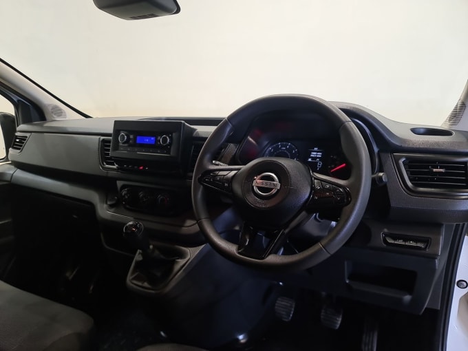 2025 Nissan Primastar