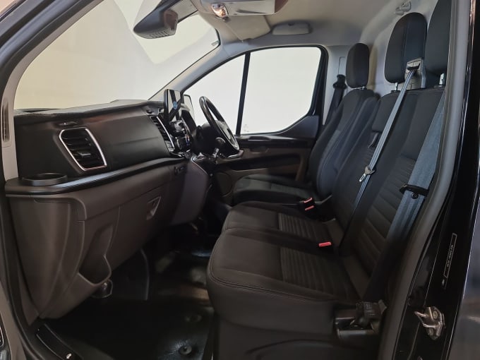 2025 Ford Transit Custom