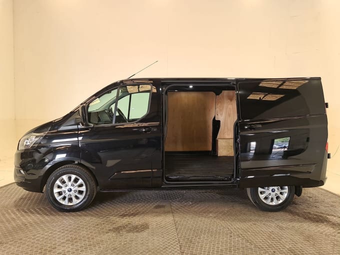 2025 Ford Transit Custom