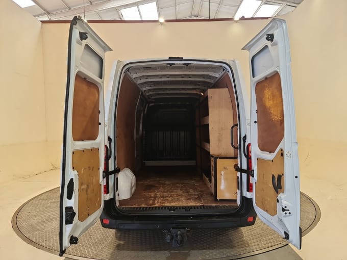 2025 Renault Master