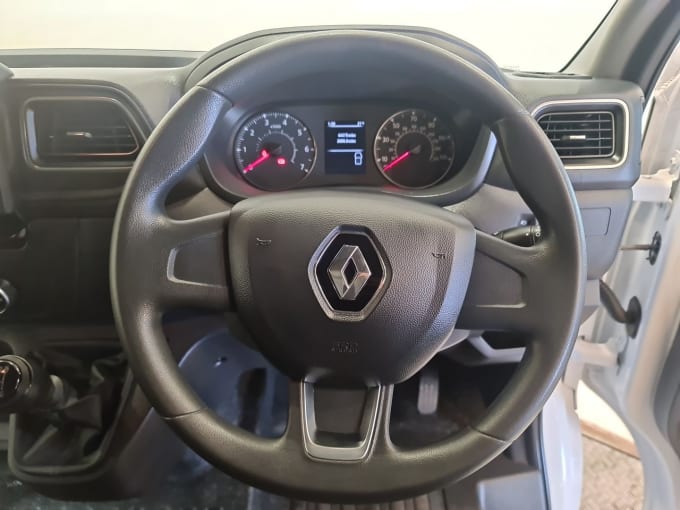 2025 Renault Master