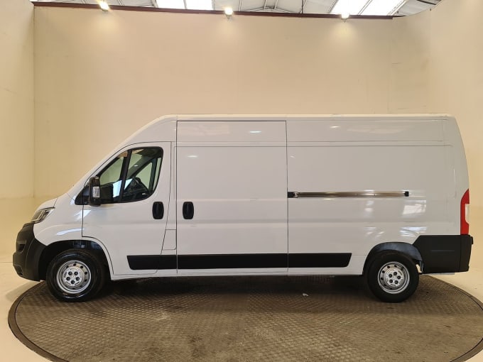 2025 Vauxhall Movano