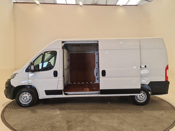 2025 Vauxhall Movano