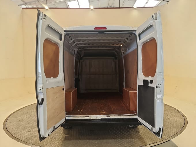 2025 Vauxhall Movano