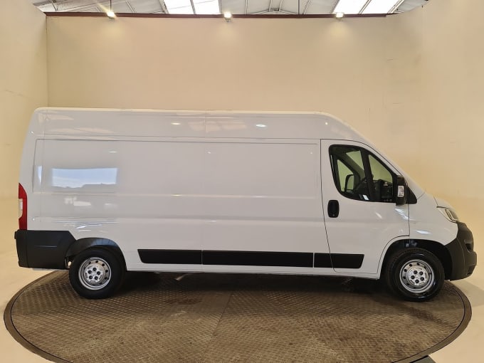 2025 Vauxhall Movano