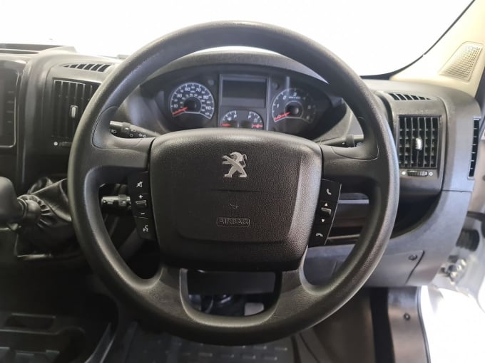2025 Peugeot Boxer