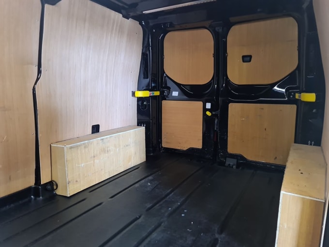 2025 Ford Transit Custom