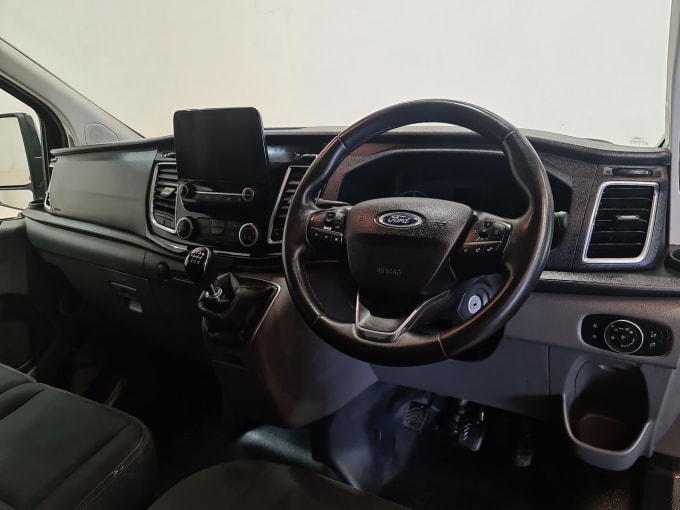 2025 Ford Transit Custom
