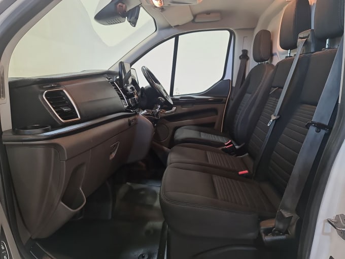 2025 Ford Transit Custom