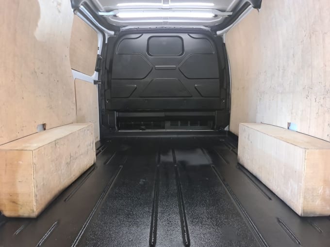 2025 Ford Transit Custom