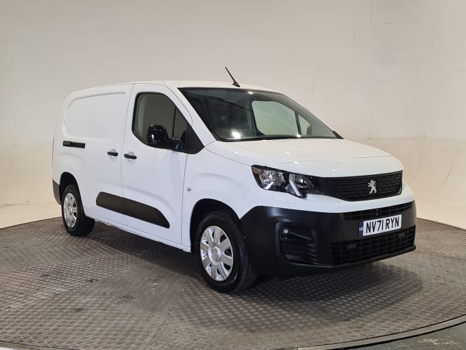 2025 Peugeot Partner