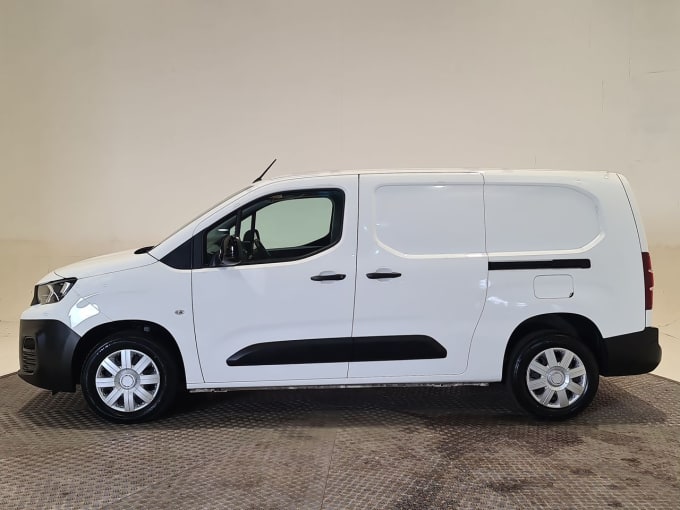 2025 Peugeot Partner