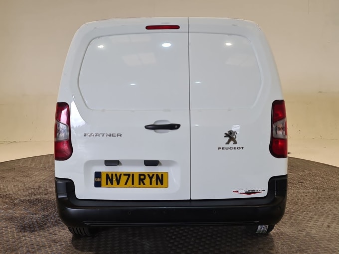 2025 Peugeot Partner