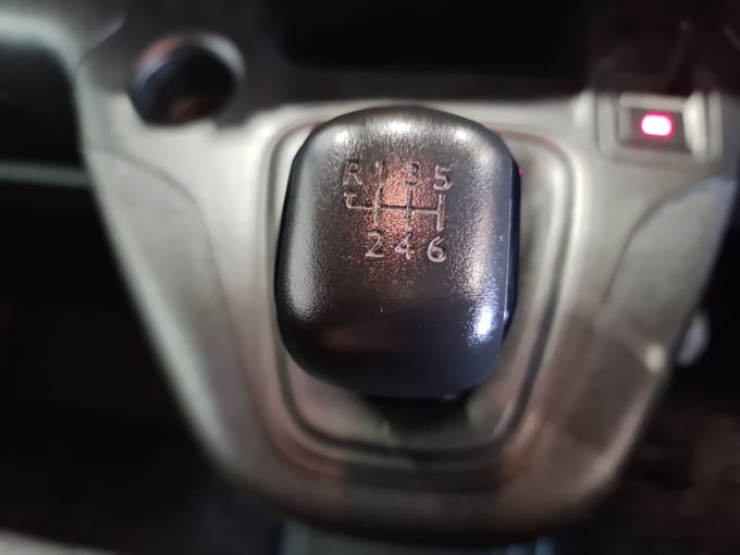 2025 Peugeot Partner