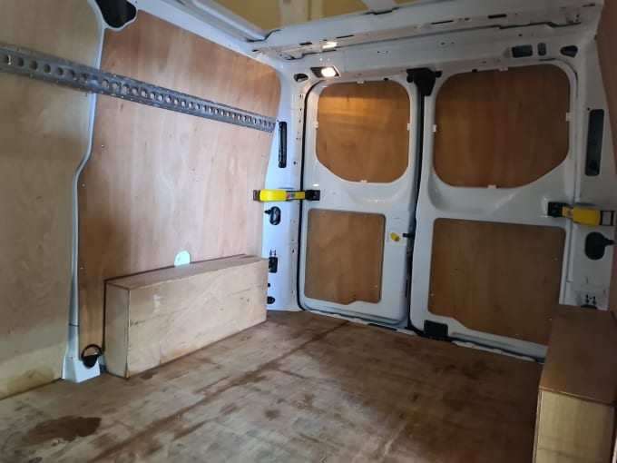 2025 Ford Transit Custom
