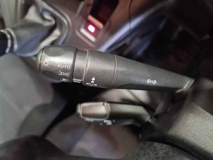 2020 Peugeot Partner