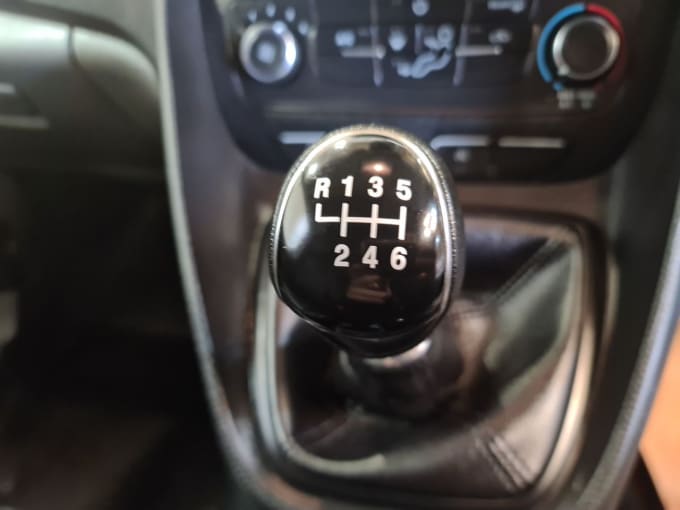 2025 Ford Transit Connect