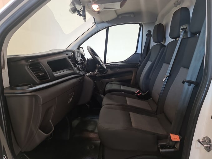 2025 Ford Transit Custom