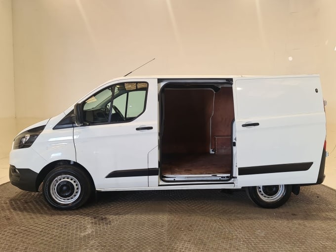 2025 Ford Transit Custom
