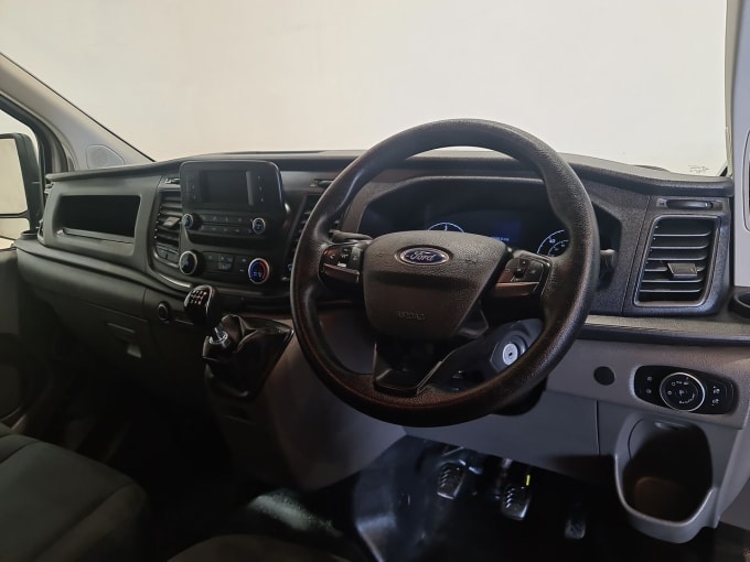 2025 Ford Transit Custom