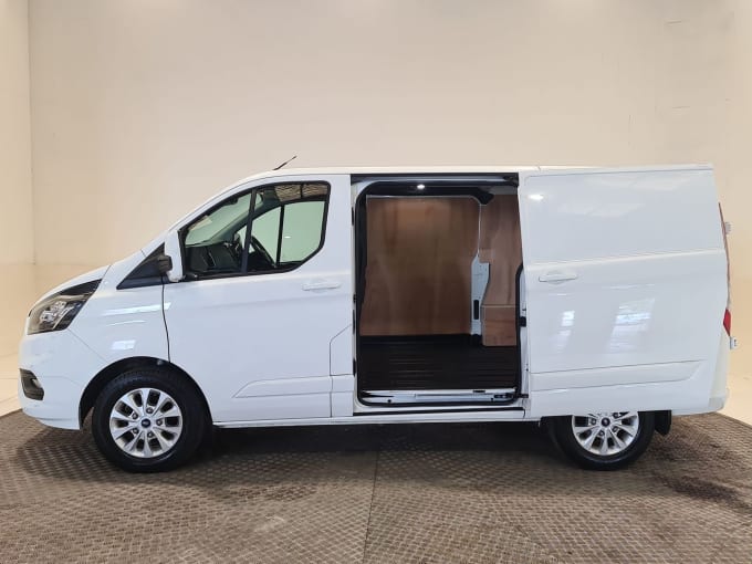 2025 Ford Transit Custom