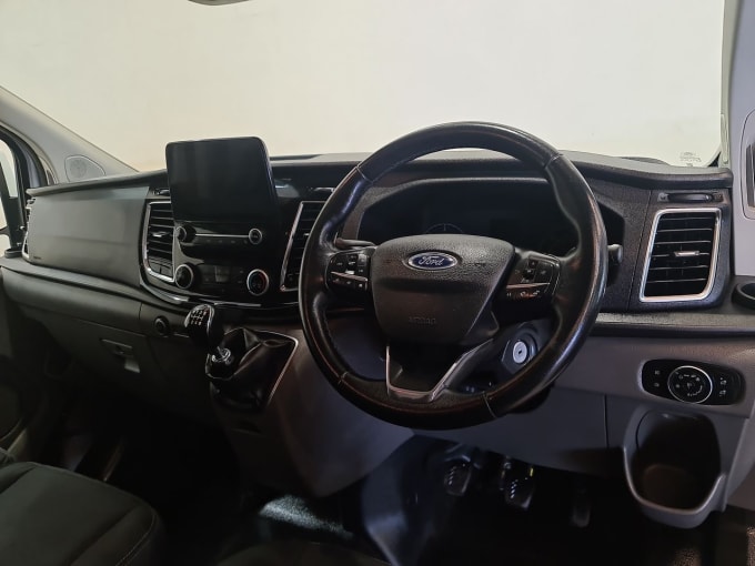 2025 Ford Transit Custom