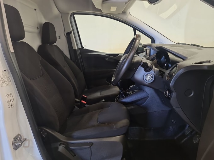 2025 Ford Transit Courier