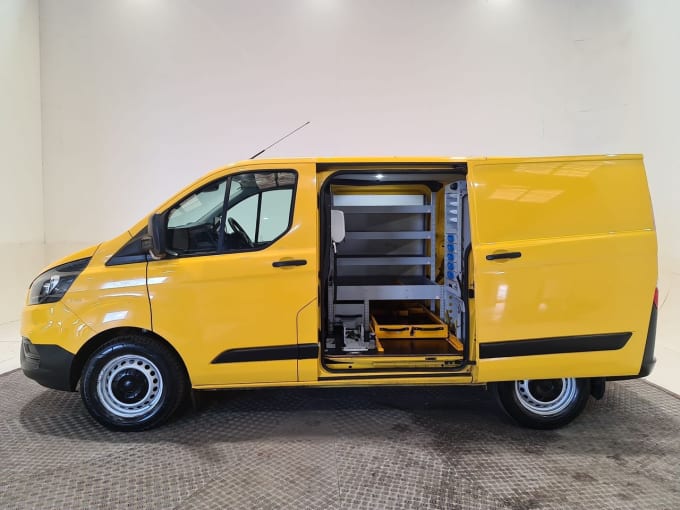 2025 Ford Transit Custom