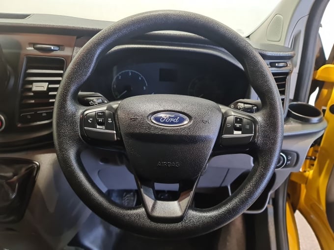 2025 Ford Transit Custom