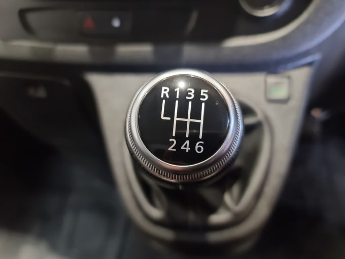 2025 Renault Trafic