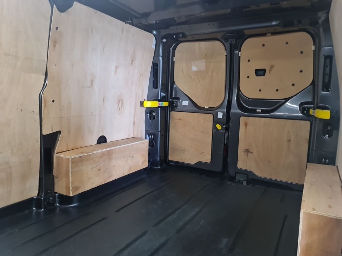 2025 Ford Transit Custom